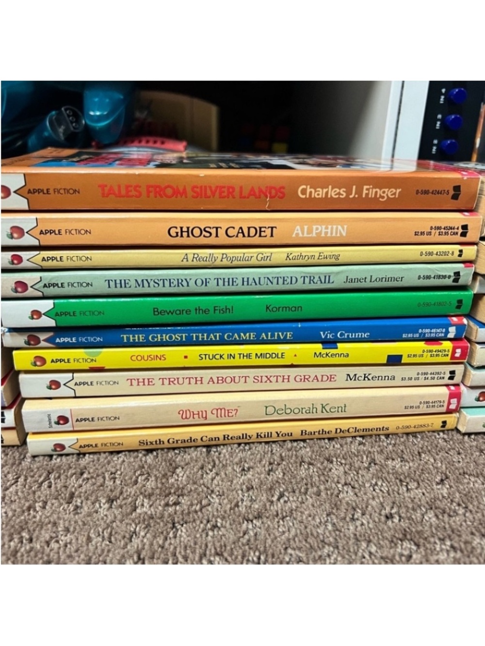 Assorted Vintage Young Adult Paperback Book Lot - Multicolor Covers - Picture 8 of 8
